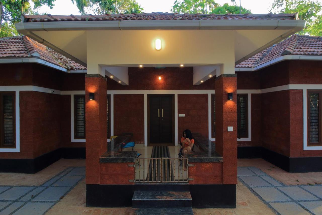 Tall Trees - Modern Forest Villa In Wayanad สุลต่านบาเทรี ภายนอก รูปภาพ